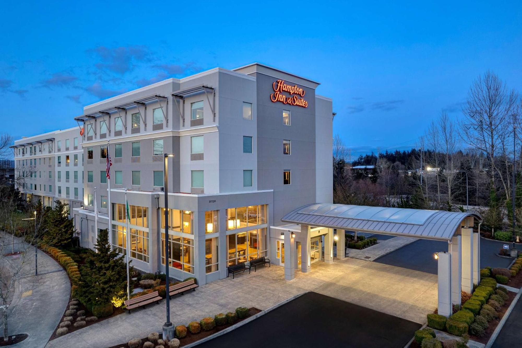 Hampton Inn & Suites Seattle/Федерал-Уэй Экстерьер фото
